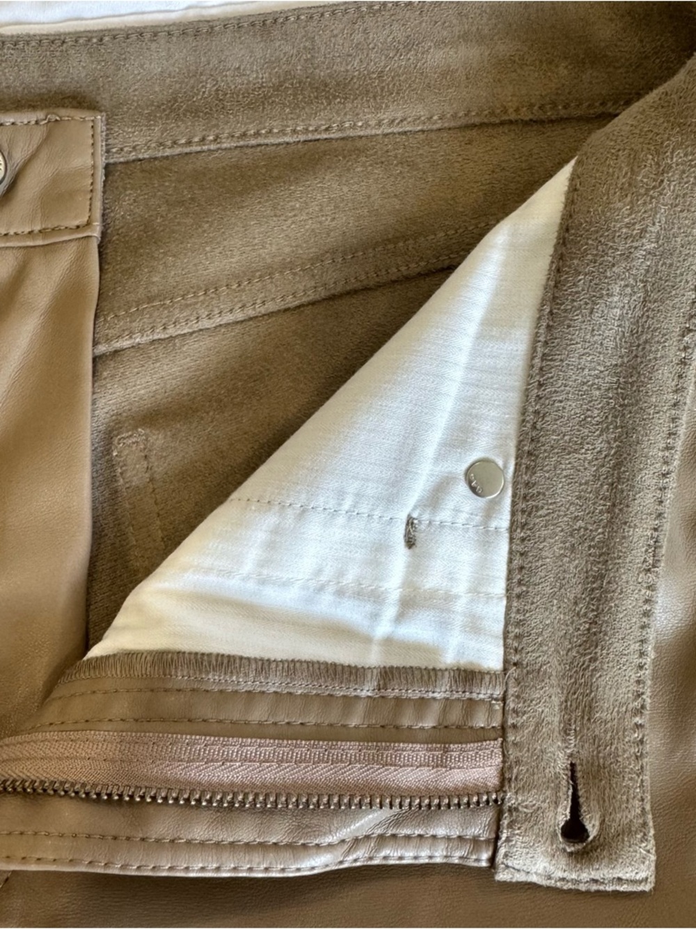✨ GAP High-Rise Vegan Leather Slim Pants – Camel | Size 12 ✨ - Picture 6 of 11